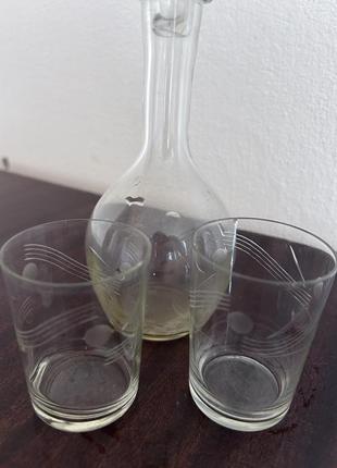 Винтажный штоф графин и рюмки для наливок, коньяка, водки