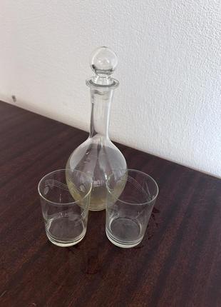 Винтажный штоф графин и рюмки для наливок, коньяка, водки