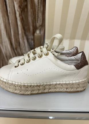 Эспадрильи stradivarius