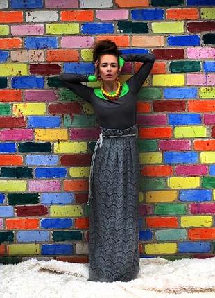 Ажурна дизайнерська сіра спідниця гіпюрова в підлогу.