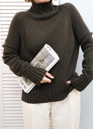 Нежный свитерик из шерсти и кашемира