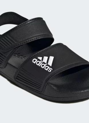 Чорні сандалі босоніжки adidas adilette k5 фото