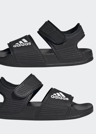 Чорні сандалі босоніжки adidas adilette k6 фото
