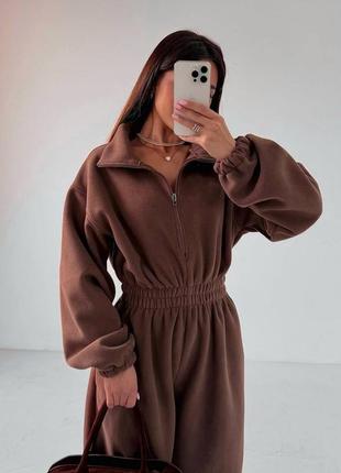 Велюровый комбинезон