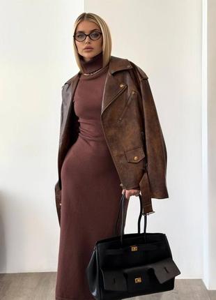 Платье под balenciaga трикотажное длинное коричневое под горло с разрезом по ноге4 фото