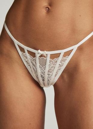 Кружевные танга