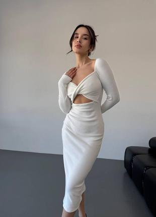 Жіноча сукня міді
