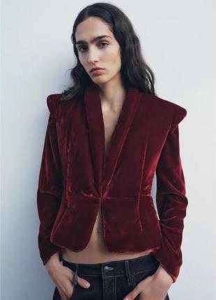 Стеганая бархатная куртка zw collection