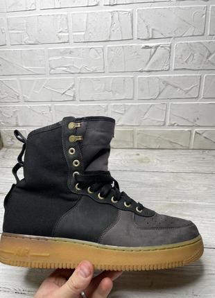 Крутые зимние кроссовки Boys Nike Youth Size 4.5 force 1 premium sherpa
