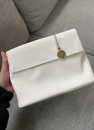 Стильна косметичка sensai