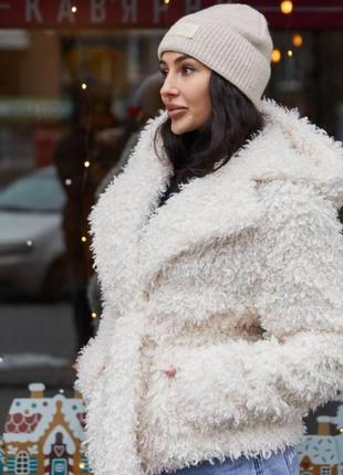 2 кольора/укороченная шубка с капюшоном и поясом белая молочная черная автоледи оверсайз объемная пушистая шуба