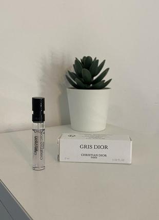 Оригинал пробник парфюмированная вода christian dior la collection privee gris dior (gris montaigne)