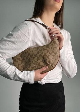 Coach payton hobo in signature canvas in beige