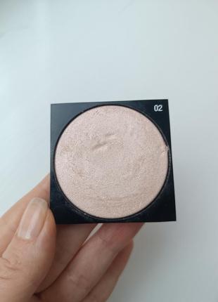 Хайлайтер LES PINCEAUX DE grandma chanel Retractable Kabuki Brush N°108
тон 02