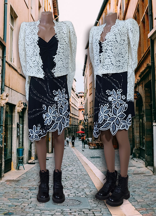 Симпатичный кружевной белый пиджак на запах. amy store. размер  s.