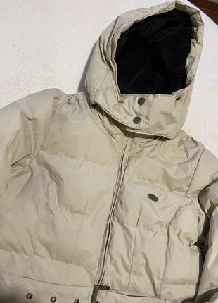 Пуховик бежевый
