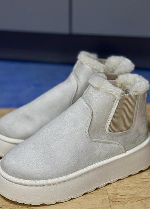 Зимові уггі білі/коричневі/чорні 38/40