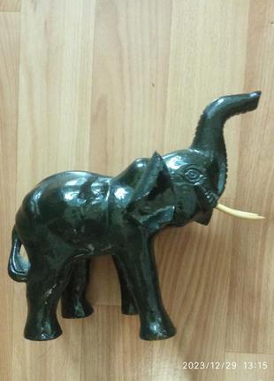 Статуетка слон