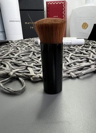 Кисточка для макияжа chanel