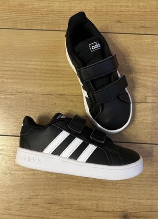Кроссовки для мальчика adidas