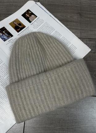 Красивая кашемировая шапка h&m