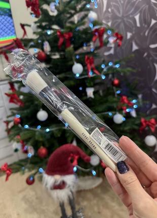 Пензлик від bobbi brown angled face