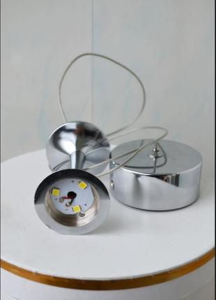 Стельовий світильник у формі келиха6 фото