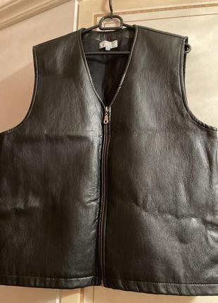 Кожаная жилетка мужская