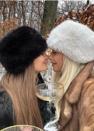Женская шапка из искусственного меха