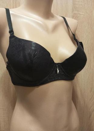 Бюстгальтер