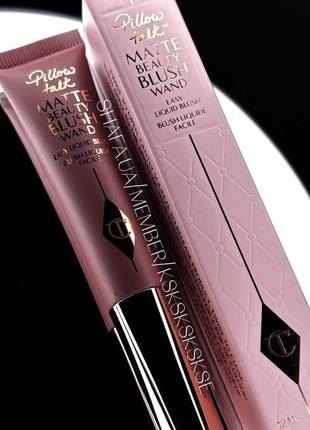 Кремові матові рум'яна charlotte tilbury matte beauty blush wand відтінок pillow talk 12 ml