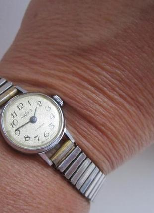 Часы женские "чайка" механика. на ходу. №5