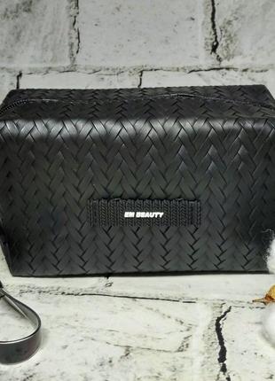 Косметичка женская с ремешком beauty 17,5х11х8 см черная