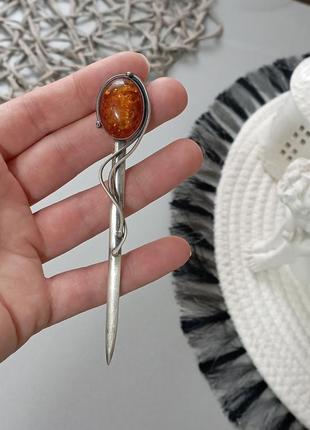Винтажная брошь с янтарем
