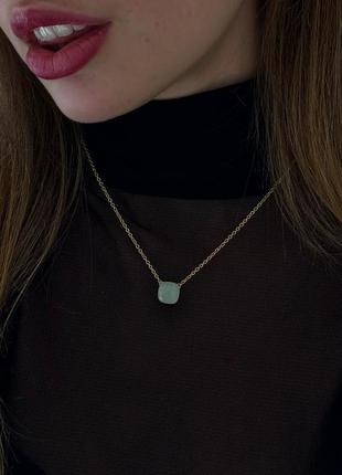 Брендова підвіска з каменем