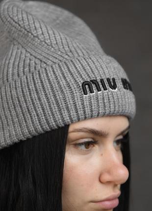 Жіноча шапка míu míu grey/black
