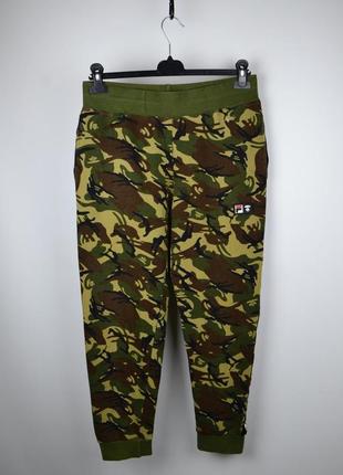 Спортивные штаны fila x aape by bathing ape