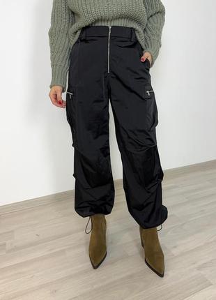 Класні атласні брюки zara