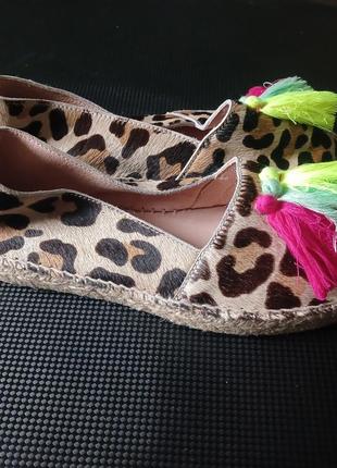 Шикарные стильные итальянские кожаные лоферы air &amp;grace 38 леопард