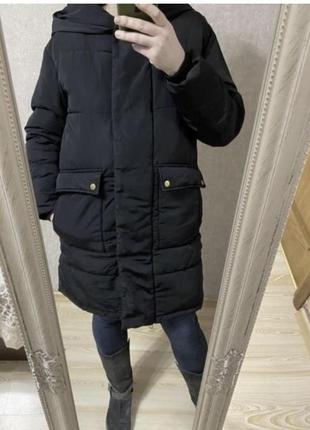 Чорна тепла осінка куртка 48 р