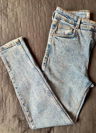 Женские джинсы pull and bear скинни