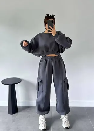Спортивный костюм женский на флисе с брюками карго