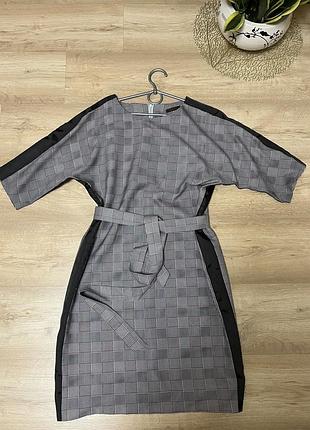 Сукня у гусячу лапку