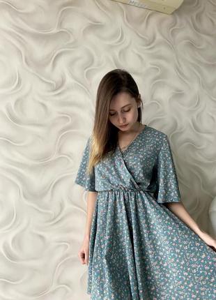 Женское качественное платье в цветочный принт красиво сидит на теле легкая ткань3 фото
