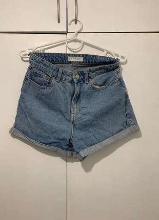 Джинсові шорти моми з підворотами