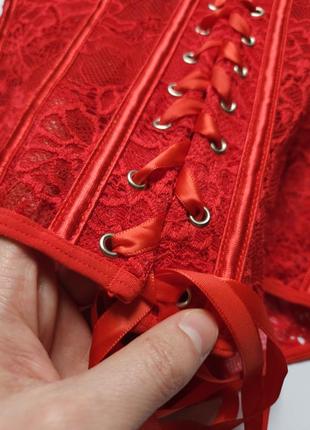 Невероятный красный кружевной корсет prettylittlething, новый корсет на шнуровке кружево