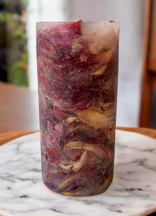 Тюльпановый огонь – свеча с природным декором, 14*6,5 см, 50 часов горения, с ароматом