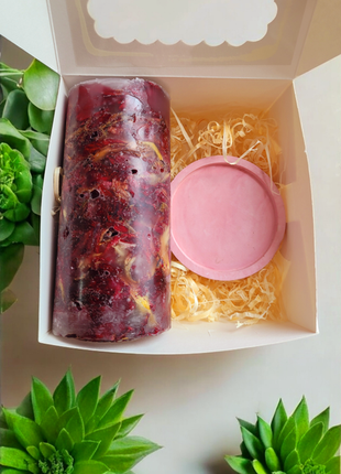 Тюльпановый огонь – свеча с природным декором, 14*6,5 см, 50 часов горения, с ароматом