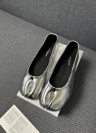🩶 серебристые балетки таби tabi broken mirror ballerina р.40