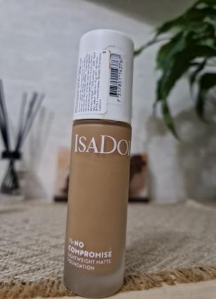 Тональна основа isadora no compromise lightweight